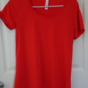 LuLaRoe Red Classic Tee